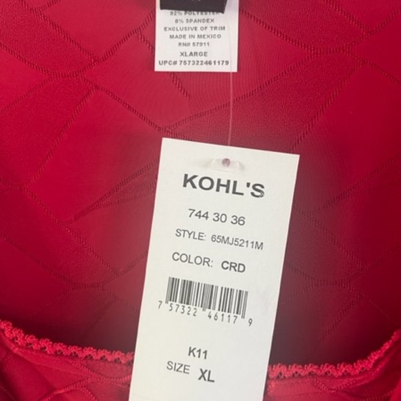 Red blouse - Picture 2 of 4